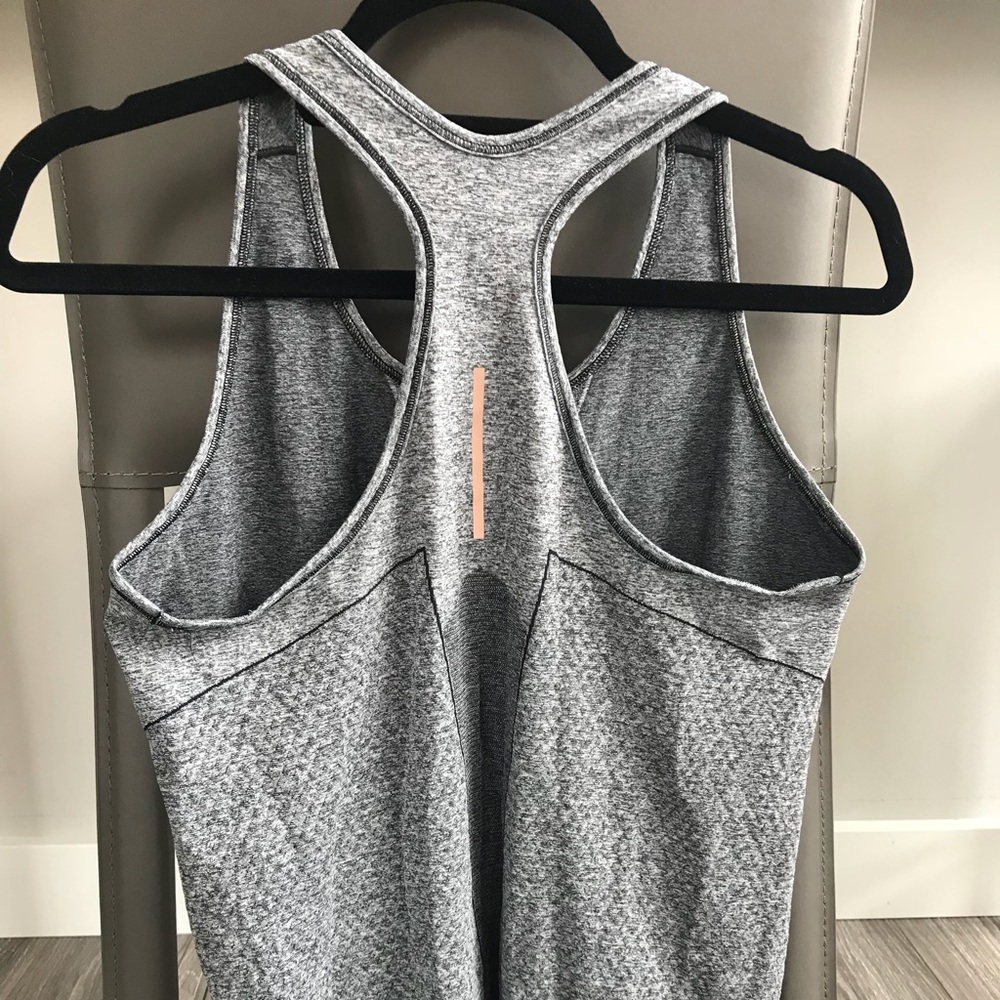 Gray workout top from Nike!